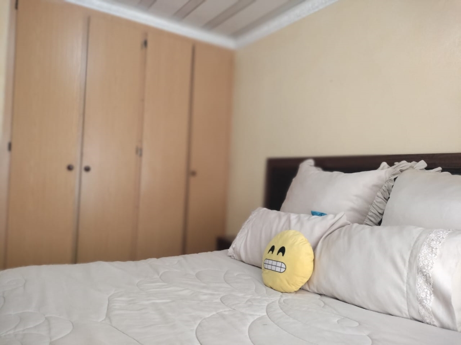 3 Bedroom Property for Sale in Molifi Tau Kloof Free State